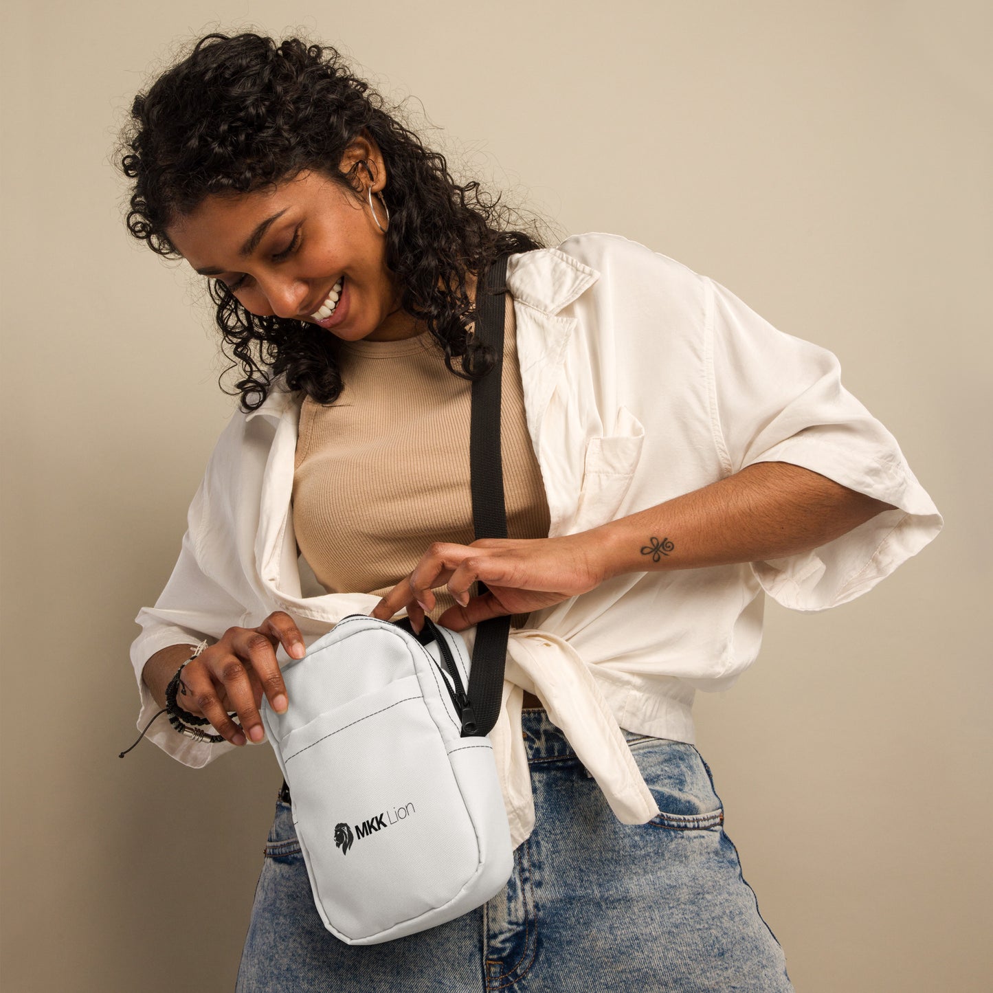 0904 Messenger Bag, Solid White, MKK Name